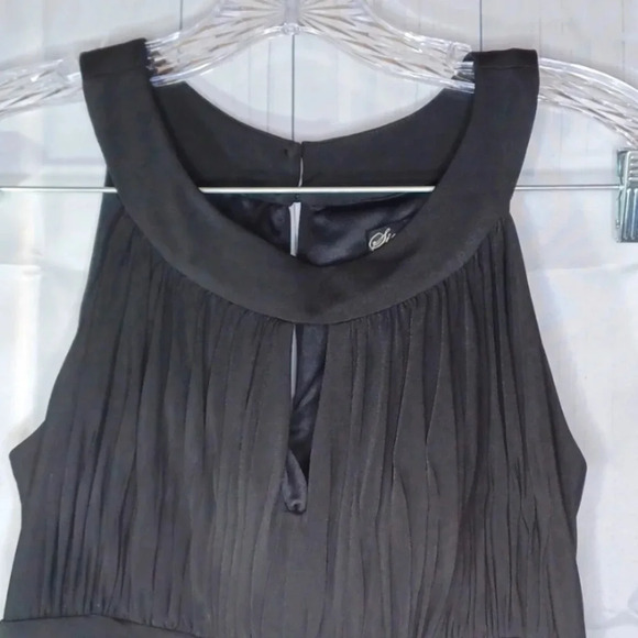 Signature By Sangria black sleeveless Evening Gown - Picture 2 of 8